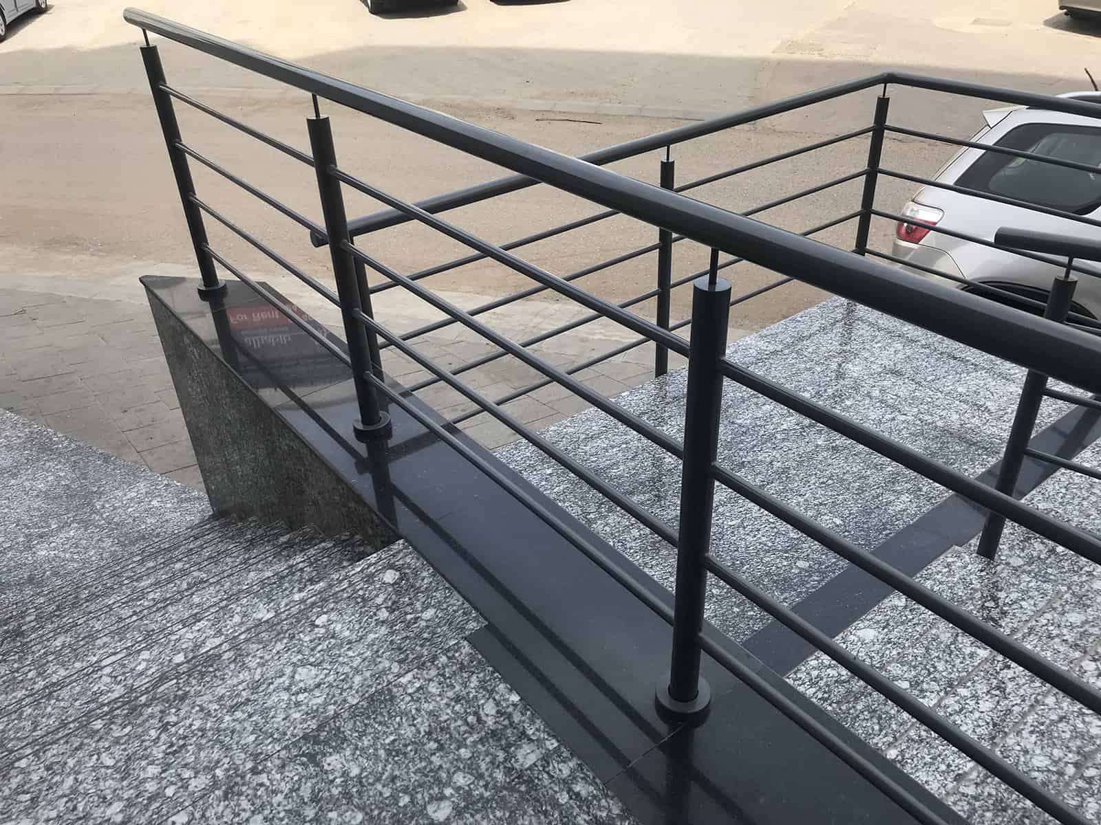 balustrady na schody zewnętrzne